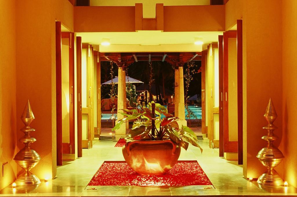 Shreyas Retreat Hotel Nelamangala Exterior photo